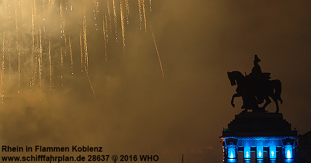 Rheinschifffahrt zum Feuerwerk Rhein in Flammen Koblenz